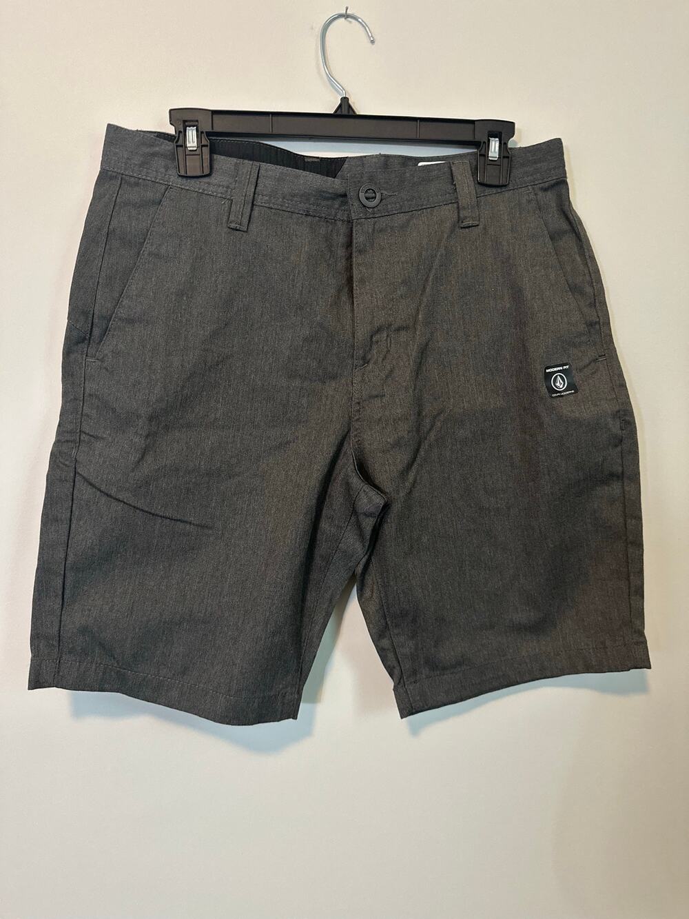 Volcom Men’s Size 30 Modern Fit Chino Shorts Gray NWT Repreve Skate Street Surf